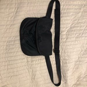 Lululemon festival bag